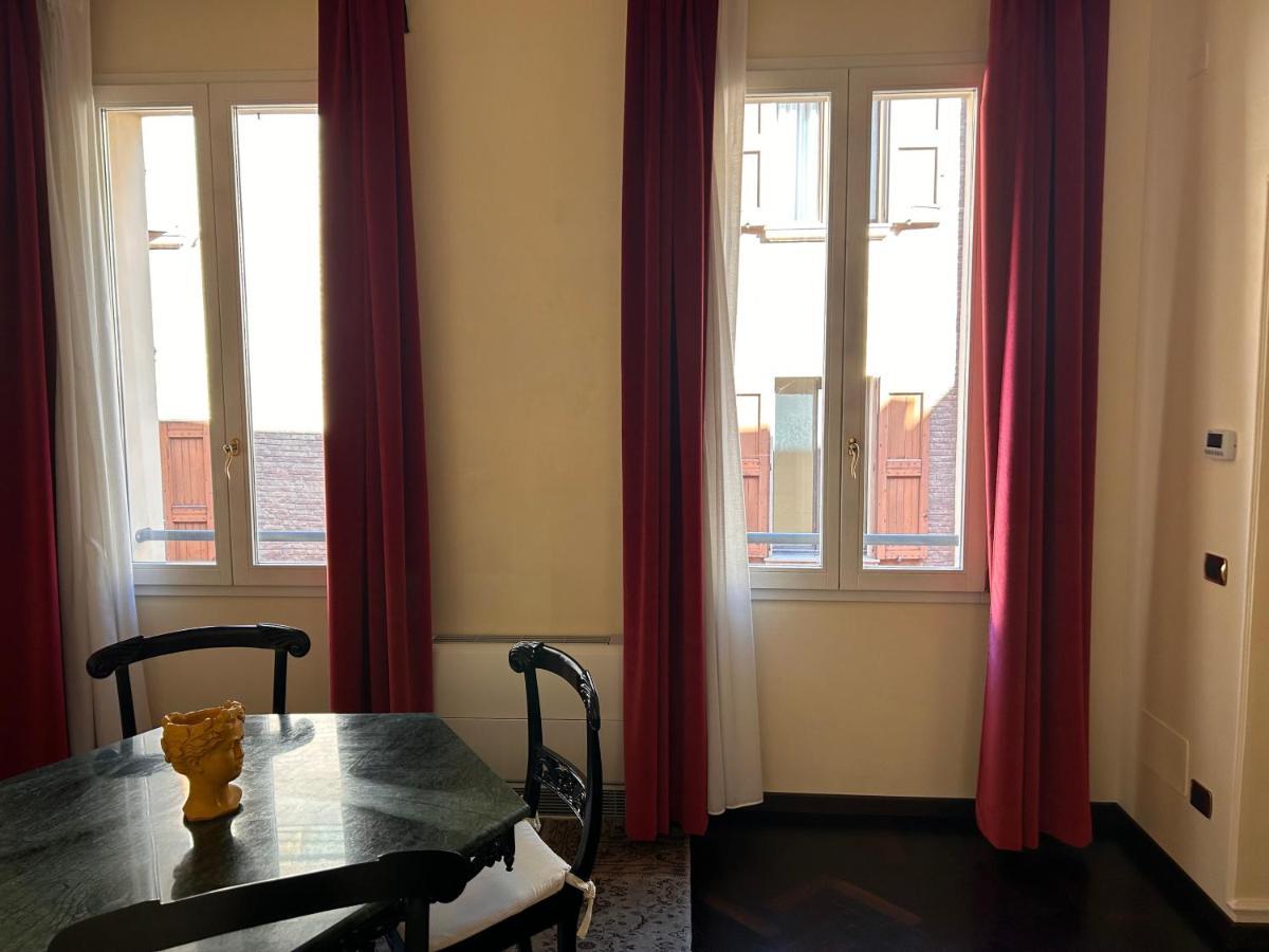 בולוניה Piazza Maggiore Luxury Apartment מראה חיצוני תמונה