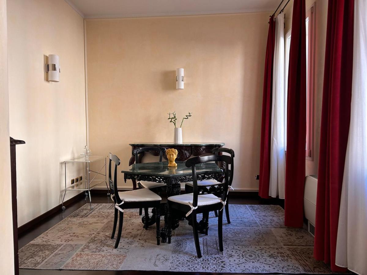 בולוניה Piazza Maggiore Luxury Apartment מראה חיצוני תמונה