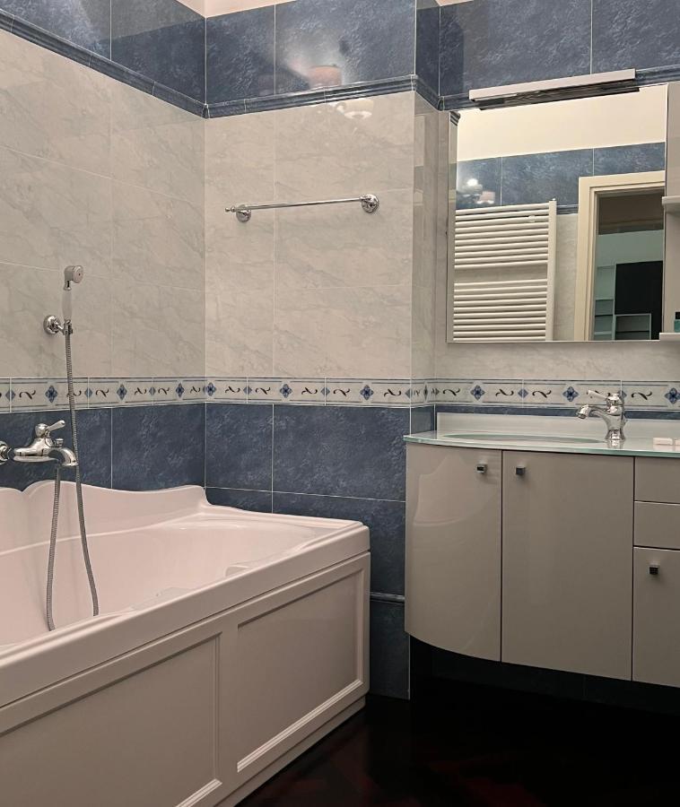 בולוניה Piazza Maggiore Luxury Apartment מראה חיצוני תמונה