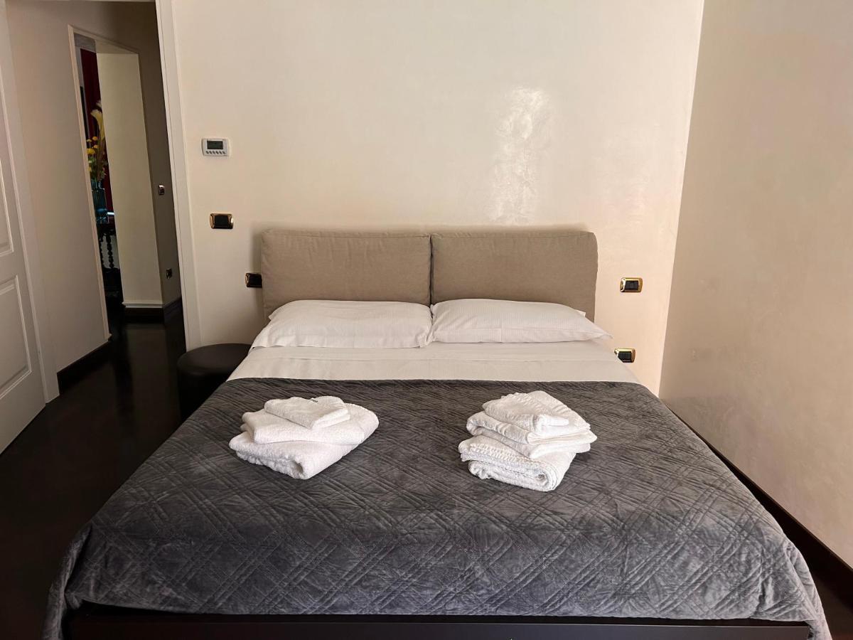 בולוניה Piazza Maggiore Luxury Apartment מראה חיצוני תמונה