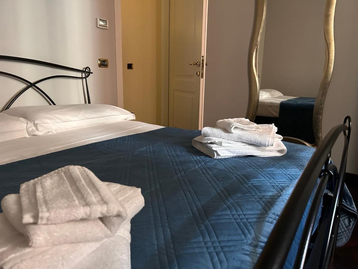 בולוניה Piazza Maggiore Luxury Apartment מראה חיצוני תמונה